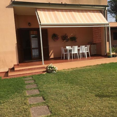 La Casa Sotto La Torre Villa Chia Eksteriør bilde