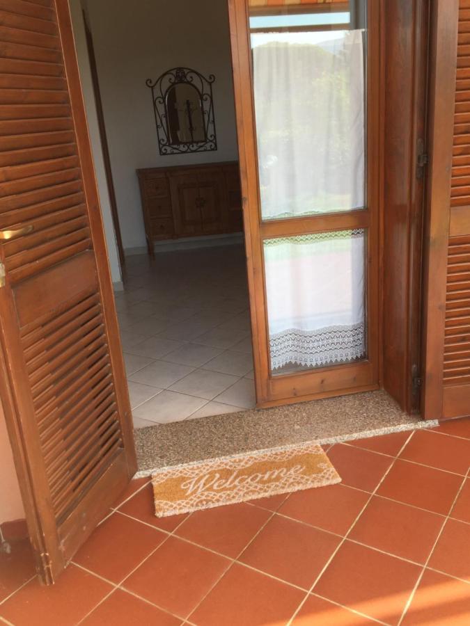 La Casa Sotto La Torre Villa Chia Eksteriør bilde