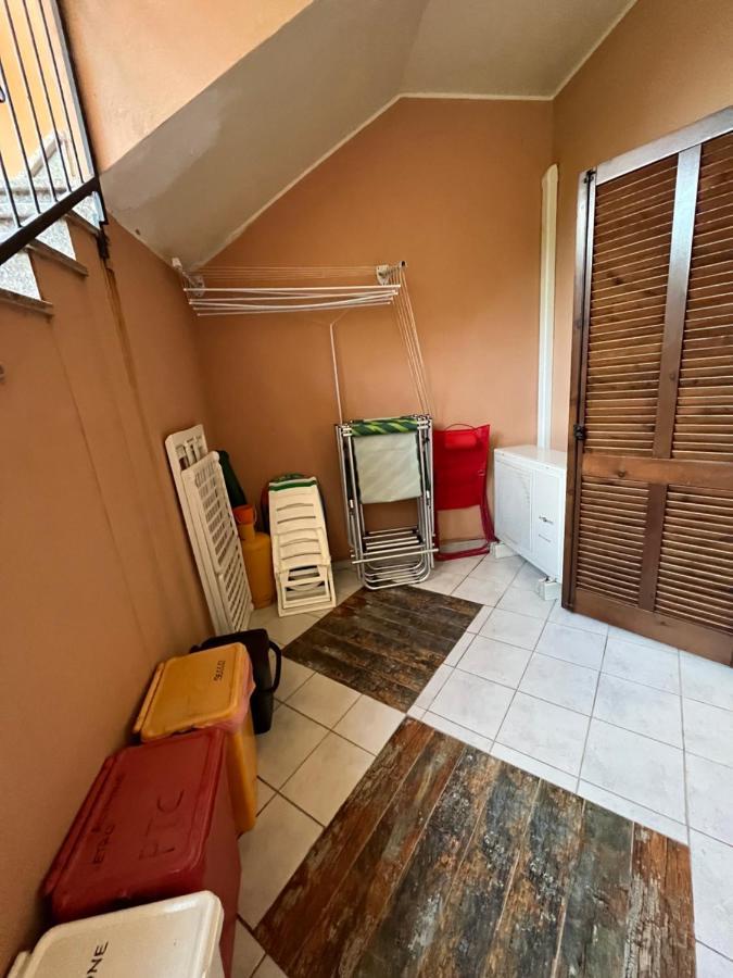 La Casa Sotto La Torre Villa Chia Eksteriør bilde