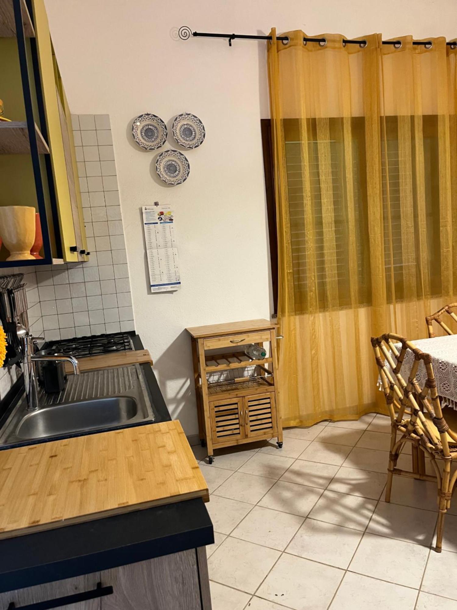 La Casa Sotto La Torre Villa Chia Eksteriør bilde