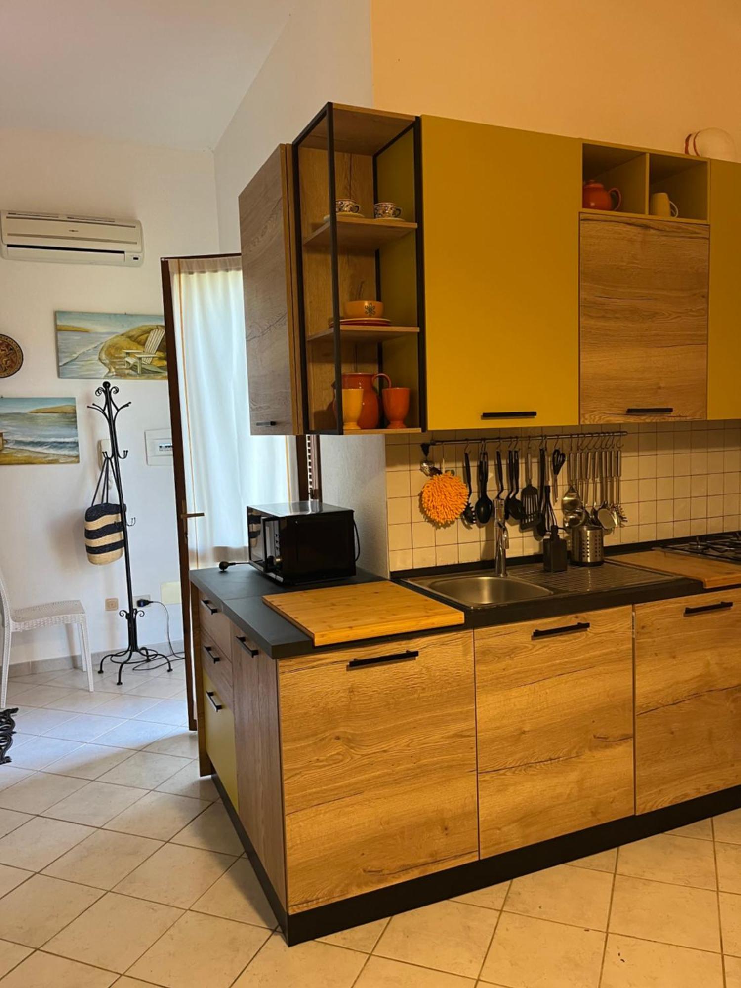 La Casa Sotto La Torre Villa Chia Eksteriør bilde